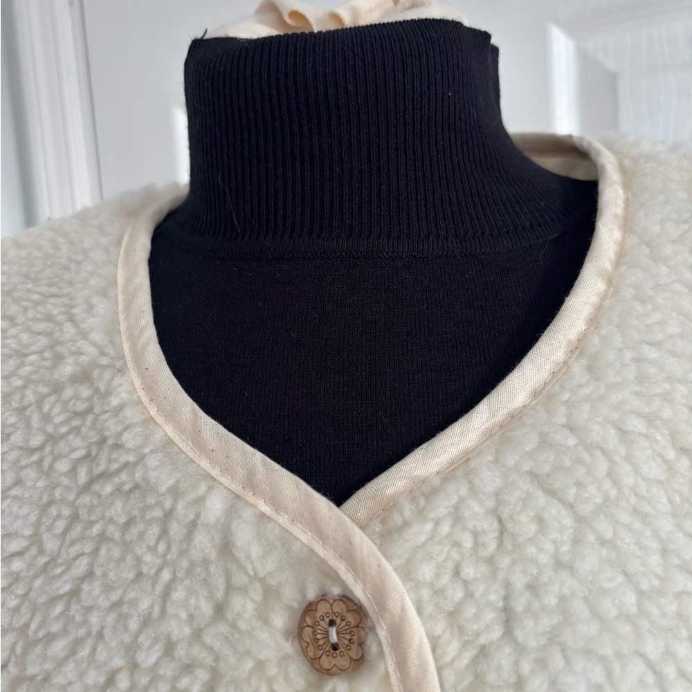 NWOT J& L Paris vest - Picture 6 of 10